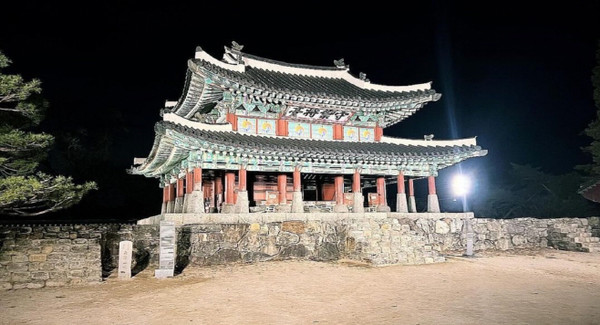  야간조명 밝힌 남한산성 수어장대 전경 [경기도 제공]