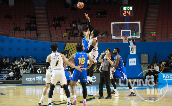 잠실실내체육관에서 열린 서울 삼성 썬더스와 창원 LG 세이커스의 경기 장면